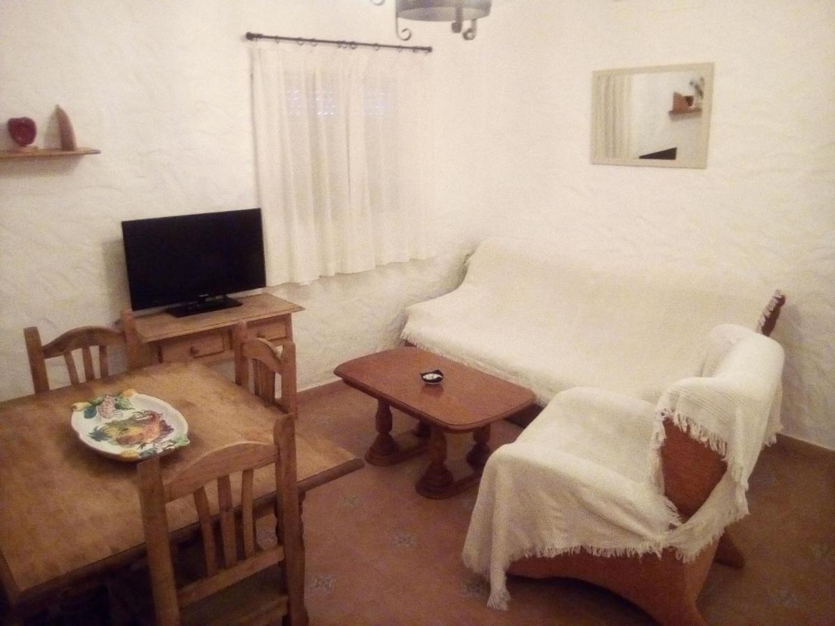 Villa Encarna Alojamientos Turisticos Con Piscina Comunitaria Conil De La Frontera