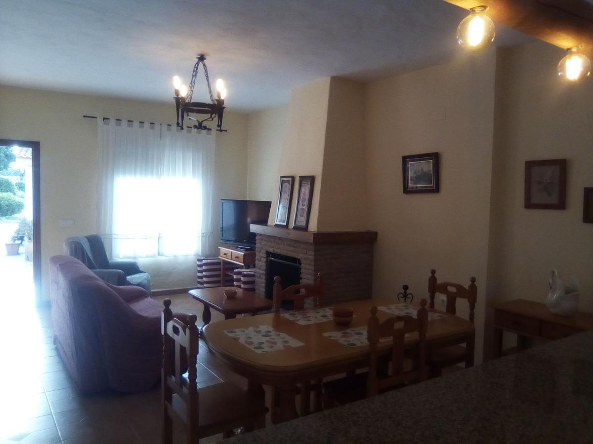 Villa Encarna Alojamientos Turisticos Con Piscina Comunitaria Apartment *