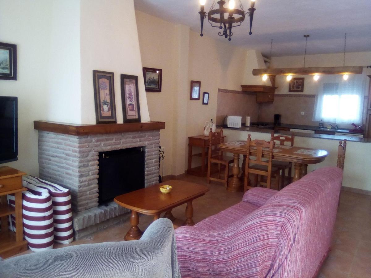 Villa Encarna Alojamientos Turisticos Con Piscina Comunitaria Conil De La Frontera