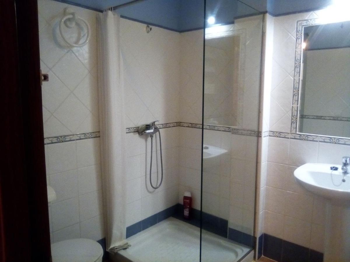 Villa Encarna Alojamientos Turisticos Con Piscina Comunitaria